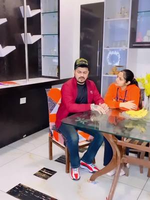 A post by @official_kapoor on TikTok caption: ਜਵਾਕ ਤਾ ਜਵਾਕ ਬਾਪੂ ਵੀ?🤣🤣🤣#funnyvideo #tiktokfun #coronavirus #pb_02_wala_khatri 