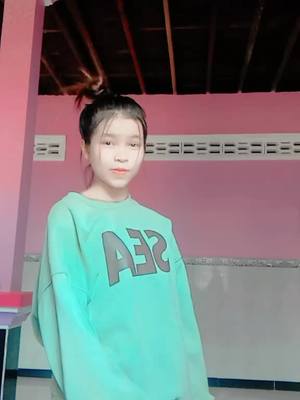 A post by @dyhyv5e94zxo on TikTok caption: #ដៃគូបង់ប្រាក់ 