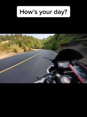 A post by @analinlover on TikTok caption: Zoom in on the video,then lay the phone flat with your chin on it #fyp #fypシ #motorcycle #motorbike #Motorsport #motorcycleintercom #motorbikeintercom #wolkietolkie 