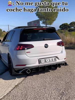 A post by @oryx_7.5gti on TikTok caption: 😳  #golf #golftiktok #parati #trend #fyp #trending #escape #mk7 #viralvideo #fypシ #destacame #humor #paratii #viral 