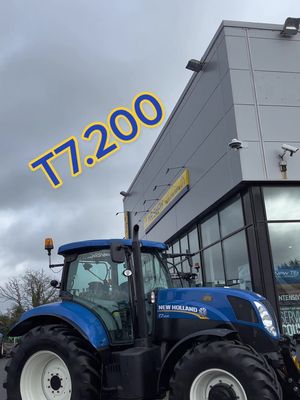 A post by @wrshawltd on TikTok caption: “JUST IN” this immaculate one owner 2018 T7.200 Range Command with 2100hrs from new ,40K ,4 spools, front linkage and PTO, full details on www.wrshaw.ie               #wrshaw #thetractorpeople #newholland #irishagriculture #t7heaven #irishagrispec #agriisourculture 