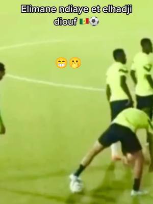 A post by @sowdjj on TikTok caption: #tiktok #viral #video #futbol #fyp #parati #senegalaise_tik_tok #senegal #humor #🤣🤣🤣 #🫢