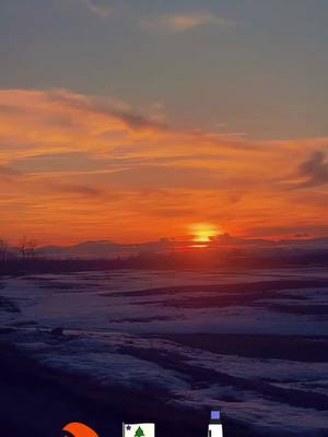 A post by @tesbelanger on TikTok caption: #maine #mainesunsets #sunsets #spring 