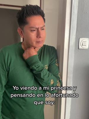 A post by @blossom_fraise on TikTok caption: Igual sigo siendo su princesa 🤧 #parati #fyp #pareja #humor #latino #española 