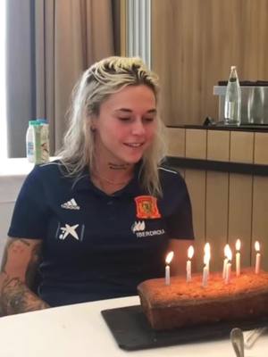 A post by @soccer.017 on TikTok caption: #bacelona🇪🇸#mapileon#fypシ#viral#womenfootball#