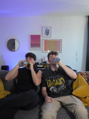 A post by @030haus on TikTok caption: Sprite Challenge geht schief 😂🥴 #030haus @alpaysanti @lewinray