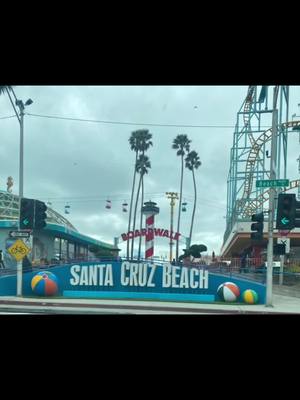 A post by @viana_jade_ on TikTok caption: #santacruzcalifornia #boardwalk #misteryspot #SantaCruzCa #fypシ #parati #tiktok 