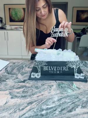 A post by @mirnacakes on TikTok caption: Belvedere cake#friendzone