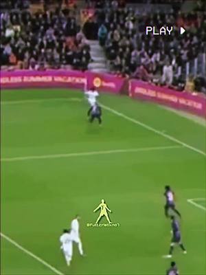 A post by @futt.cristixno7 on TikTok caption: Byeee Araujo..!!👋🏻😘 || 0-3 (1-3) vamos Madrid🤍