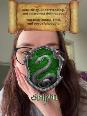 A post by @sums.raye on TikTok caption: #teamslytherin 🐍 #hogwartshousequiz #fyp 