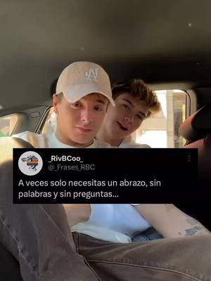 A post by @_rivbcoo_ on TikTok caption: #paratii #lgbt🌈 #love🏳️‍🌈 #cgrzf♡ #couple🏳️‍🌈🏳️‍🌈 