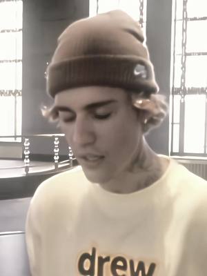 A post by @smilekidrauuhl on TikTok caption: Justin ate in Holy acoustic  #justinbieber #justin #bieber #jb #fyp #justinbieberedit #justinbieberedits #bizzle #bieberfever #belieber #beliebers #drewhouse #kidrauhl #haileybieber #jailey #foryou #justinbeiber #viral #music #biebertiktok #biebermania #justindrewbieber #fypシ #foryoupage #holy #acoustic @Justin Bieber 