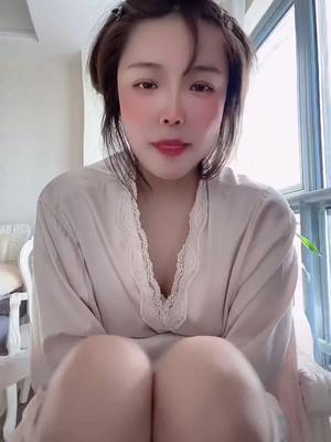 A post by @0beautifulgirl on TikTok caption: #走光 #beautiful #girls #cute 