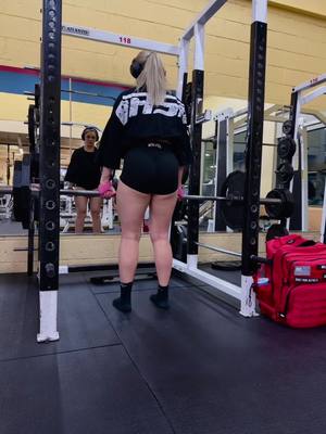 A post by @elizalutsko on TikTok caption: Pushing myself everyday over my limits ✨👀 . . . . . . #bodybuilding #bodybuilder #wellnessdivision #wellnessdiva #bodybuildingwomen #bodybuildinglife #bodybuildinglifestyle #bodybuildingcompetition #gym #GymTok #gymtokers #trustyourinstincts #2023 #gymmotivation #musclemommy 