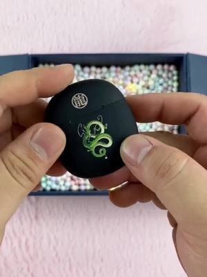 A post by @s.animelover on TikTok caption: #foryou #fpy #anime #dragonball #dragonballfans #dragonballz #dbz #dbs #unboxing #anineboys #gift #earphones 