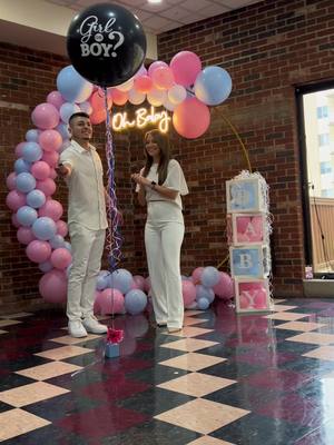 A post by @annemarierusso on TikTok caption: Congratulations to you both💙💗 #proudauntie #babyboy #babygirl #genderreveal #fyp 