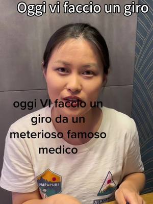 A post by @azzullaaa on TikTok caption: Un giro da un 👨‍⚕️ di medicine cinese #azzulla #medicicinesi #vivereincina 