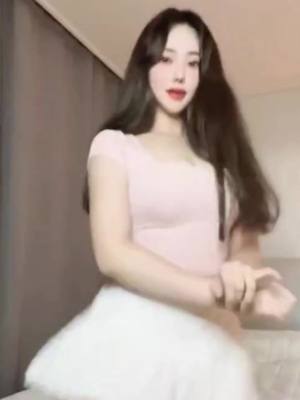 A post by @suulyes on TikTok caption: #dance  #sexy     miss you