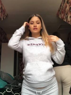 A post by @laurinka580 on TikTok