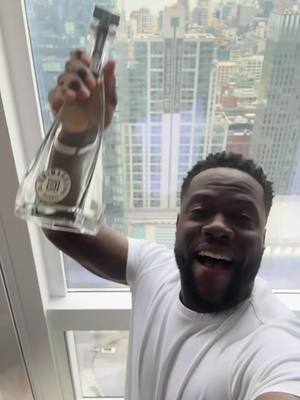 A post by @imkevinhart on TikTok caption: In New Yooooorrrrkkkkkkk ….. where @grancoraminotequila Shots are made of!!!!! 😂😂😂😂😂😂😂 #HardWorkTasteDifferent 