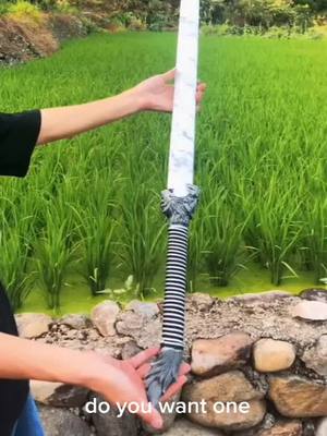 A post by @zhengzesword on TikTok caption: #katanxsword #cool #katana #longquan #amazing #swordtiktok #weapon #question 