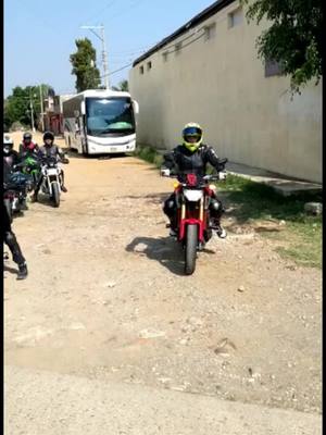 A post by @eriramos0 on TikTok caption: #oaxaca #bikers #motos #motorcycle #fyp #fypシ #fypシ゚viral #bikelife #biker #moto