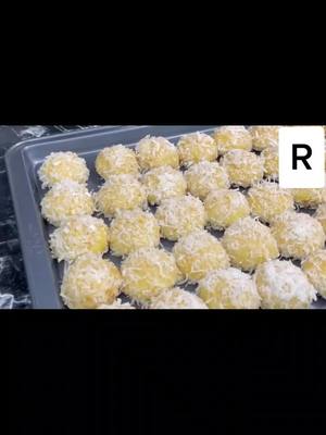 A post by @ma_recette on TikTok caption: BOULES COCO  #cuisinefacile #recettefacile 