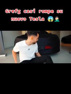 A post by @thegrefg_en_twitch on TikTok caption: Casi la lía 🤦🏻‍♂️😂🚗 #thegrefg #coche #tesla #nuevo #roto #2023 #rojo #fyp GG