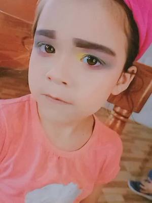 A post by @karlyvallejo7 on TikTok caption: #makeup  #flypシ  #comentarios  #viralvideo  #viraltiktok