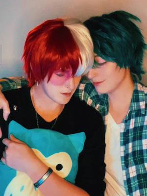 A post by @snaggleteeth on TikTok caption: They cute or whateva - @solarphase0 #tododeku #deku #todoroki #myhero #bnhacosplay #todorokicosplay #dekucosplay 