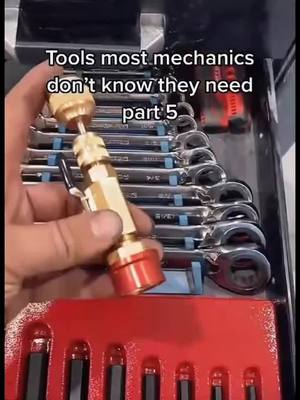 A post by @safewelltool0 on TikTok caption: #greenscreenvideo Reply to @rodneyp979 #tools #mechanictiktok #mechanic #toolbox #sponsorme #tool #dieselmechanic #diesel #fyp #toolboxbandit #toolbox #toolboxchallenge #toolboxcleaning 