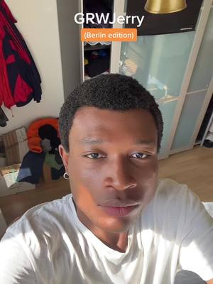 A post by @jerryagbebaku_ on TikTok caption: Follow follow follow #grwm #TikTokPromote #perte #fashion 