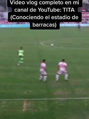 A post by @clipstita on TikTok caption: vayan a ver el video completo 🫶🏼 Canal: TITA  (Video en youtube) #clip #reaccion #futbol #instituto #gol #Vlog #barracascentral 