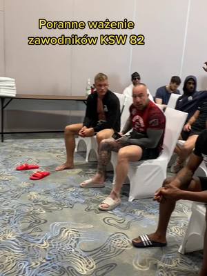 A post by @pitbullsports on TikTok caption: Jaki jest Wasz ulubiony zawodnik KSW?🤔 #ksw #mma #pitbullsports 