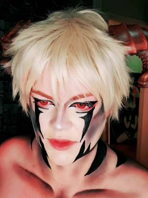 A post by @bl00dy.stray on TikTok caption: #straycity #bodypaint #makeup #cosplay 