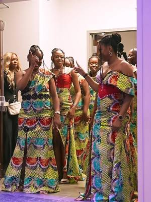 A post by @shelpist on TikTok caption: Congo tjssssss 🇨🇩🥵💯 Our beautiful bride & her bridesmaid, chaud na chaud for their entrance 🔥 #congolaise🇨🇩#foryoupage#congolesetiktok#congolesewedding  ___ Video by the one and only @Omono 