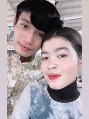 A post by @usersgwzbz9vnn on TikTok caption: #CapCut #អគុណបងដែលស្រលាញ់អូន💑 ❤️