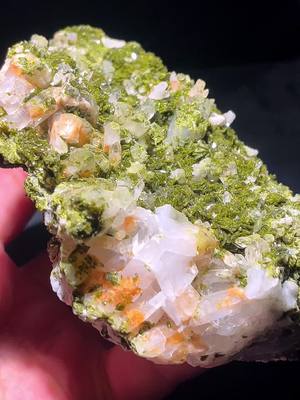 A post by @mineralspecimen0 on TikTok caption: Omg #interestingcrystals #gemstones #crystalhealing #crystalvibes #CrystalsOfTikTok #findingrocks #satisfyingvideos #astheticvideos #ilovecrystals #NaturalGemstones #crystaltiktok #collect #LearnAboutCrystals #CrystalOnTikTok #mining #aestheticvids #GreenCrystals #fluorite #beautiful #CrystalFacts