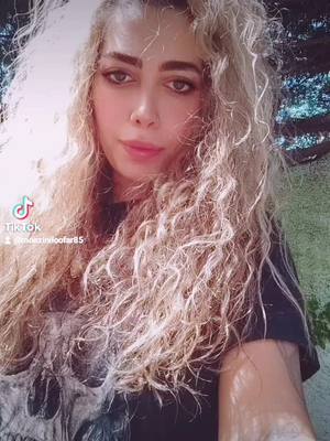 A post by @niloufar_mzii on TikTok caption: #دابسمش_ایرانی