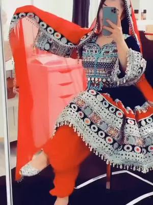 A post by @kinatafghan2003 on TikTok caption: #afghangirl #🇦🇫❤️❤️🇺🇸 #viralvideo #unfreezemyaccount #followaccount #duet #pashto #song #Love #🇦🇫 