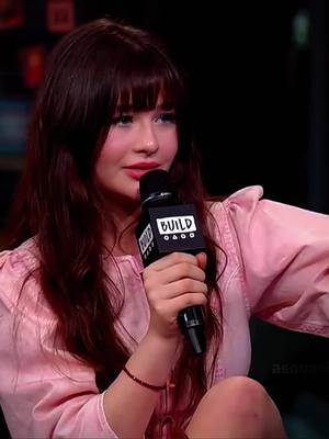 A post by @asoueolaf on TikTok caption: @malinaweissman is so pretty I can‘t #asoue #edit #malinaweissman #viral #follow #fy #fyp #like 