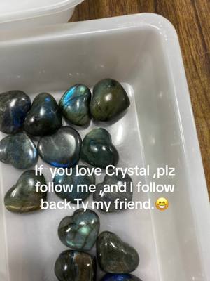 A post by @crystal_wholesale_jimm on TikTok caption: #crystals #crystalshop #crystalhealing #crystaltok🔮 