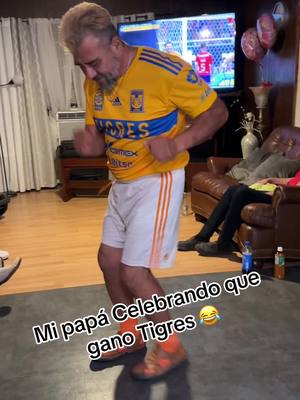 A post by @lauraaracelin on TikTok caption: Tigres campeón!!! #8⭐️ #tigresuanl #tigresoficial 