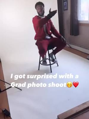 A post by @_manlikekel on TikTok caption: Issa graduate🤝🏾 Can’t wait for these pics to drop #graduate #gradphotoshoot #photoshoot #behindthescenes #personslitycheck #surprise #mensblog #fashion #engineer #blackmenoftiktok #africantiktok #ghanatiktok #fypシ