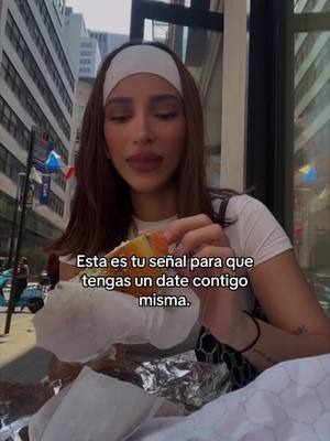 A post by @soreslyluna on TikTok caption: me caigo tan bien 🫶🏻✨🍄🧚🏻‍♀️ #solodate #amorproprio #romantizatuvida #fyp #parati 