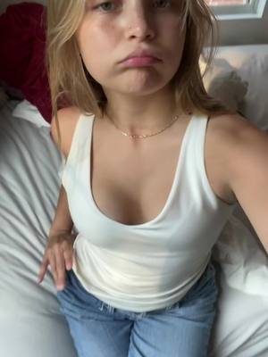 A post by @lenaschindler on TikTok caption: #fyp