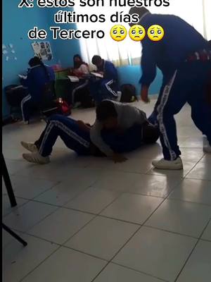 A post by @pedrotrejo_ff on TikTok caption: me voy con buenos recuerdos 🥺🥺🥺#ultimo_semestre #hola😁 #sigueme_si_te_gusto😜🤙 #dale❤️#secundaria #compañeros #amigos #viralvideo #2020a2023 #