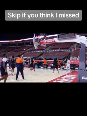 A post by @slimjake_ on TikTok caption: Watch a different person each time😂 #fyp #basketball #shooting 