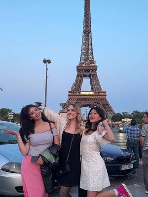 A post by @momonatamada on TikTok caption: oui oui  #baguette #paris @mckennagrace @maliaaaabaker 