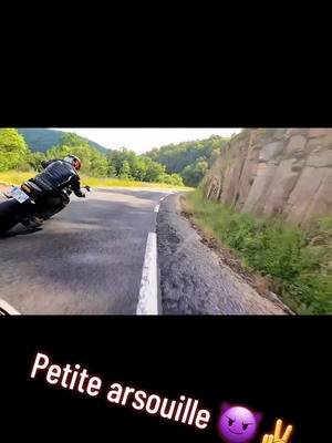 A post by @7tisba7 on TikTok caption: Que la saison commence , et joyeux Hunger games 🤣😈✌️#bikelife #bikelifeworld #motardsfrance #1n23456 #auvergnerhonealpes #motard #virages #suzuki #gsxs750 #gsxs1000 #gsxs #arsouille #pourtoi 